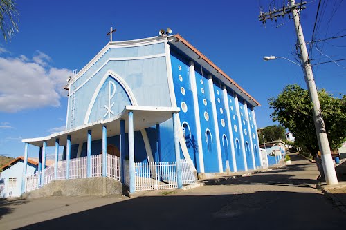 Vista da fachada da paróquia São Geraldo em Central de Minas
