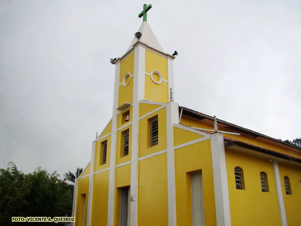 Vista da Paróquia Senhor Bom Jesus em Crisólita