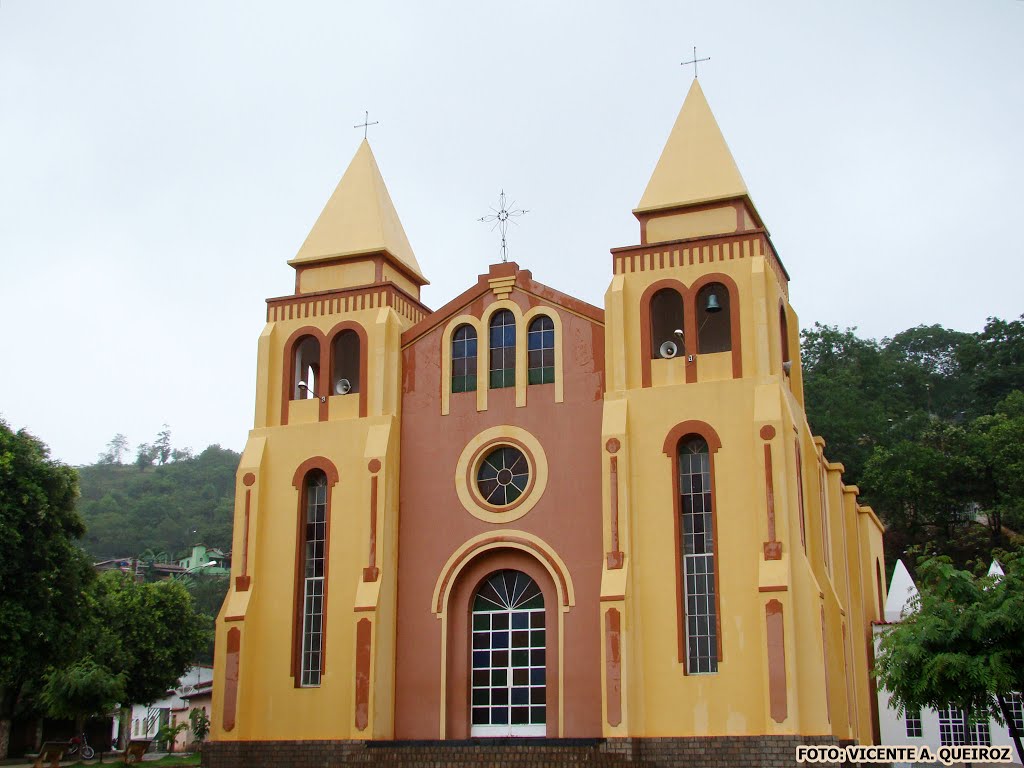Vista da fachada da Paróquia Senhor Bom Jesus em Mendes Pimentel